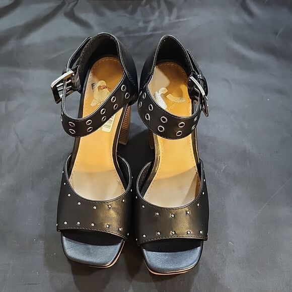 BRAND NEW REPORT PETUNIA  BLOCK-HEEL OPEN  SQUARE TOE STUDDED SANDAL - Picture 2 of 14